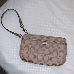 coach clutch bag